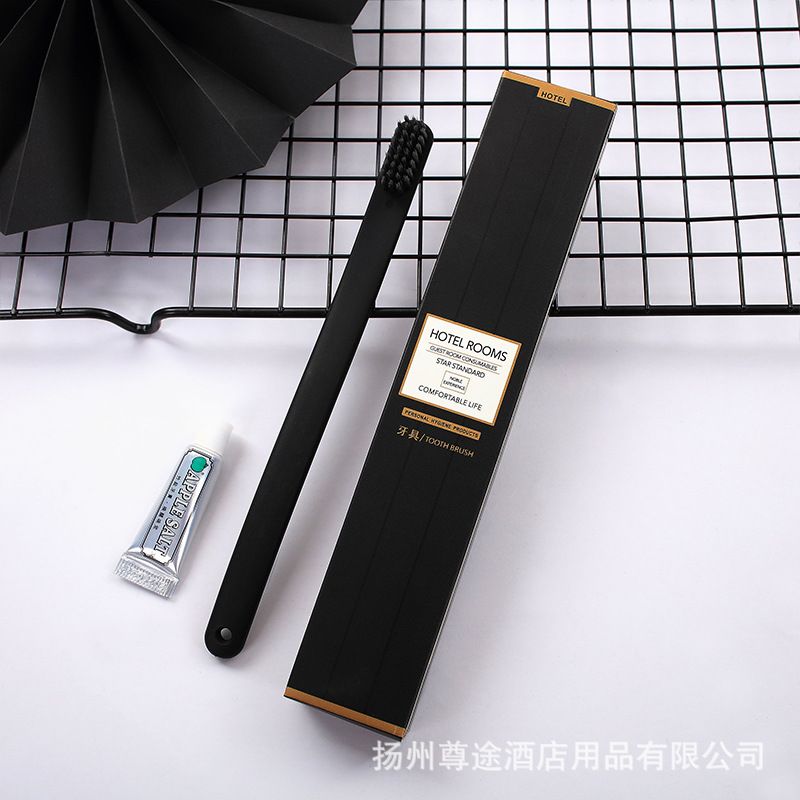 ホテルの洗面用品の卸売り民宿スリッパホテルの柔らかい毛の歯ブラシの使い捨ての歯具のシャンプーの入浴セット