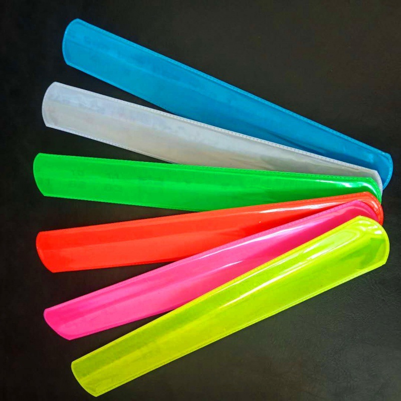 Selección estricta fábrica en stock correa reflectante correa de muñeca anillo de presión reflectante pulsera reflectante tira de advertencia deportiva 13,5g