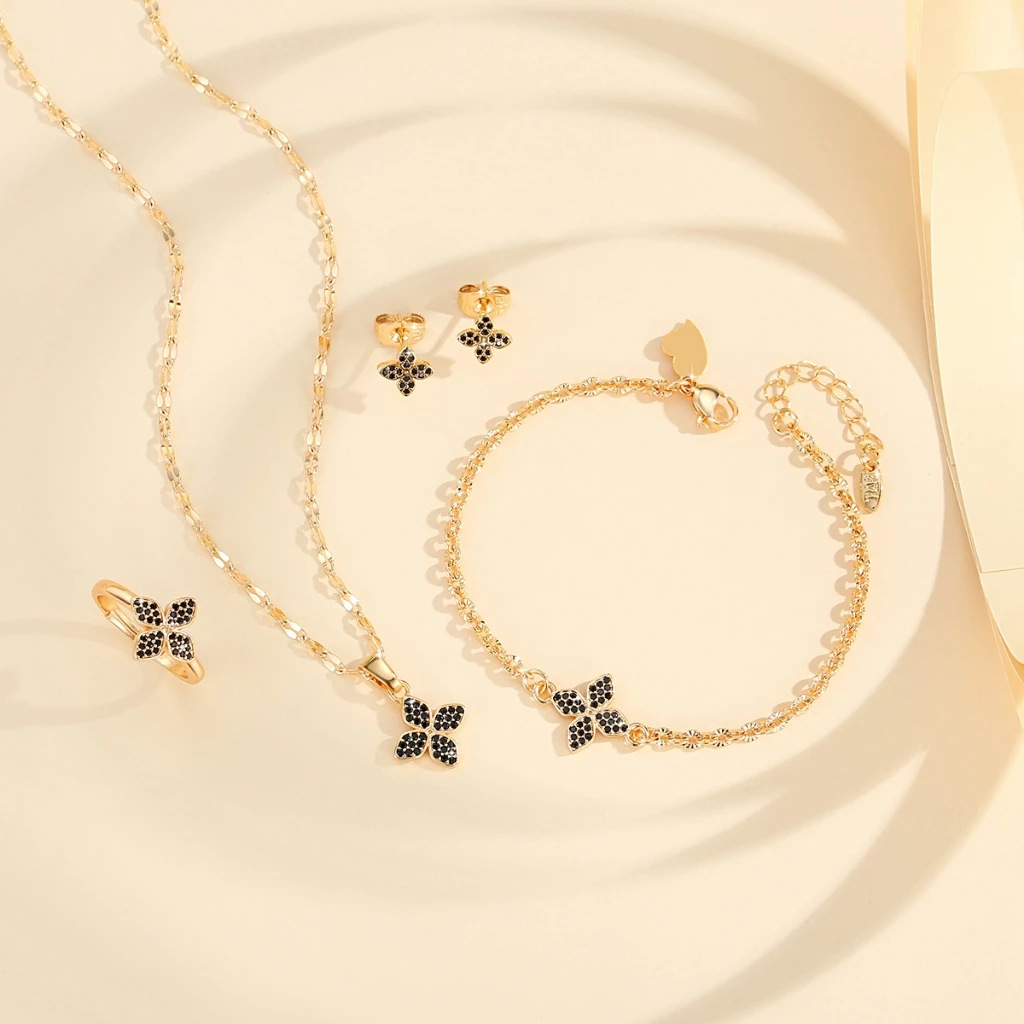 Comercio electrónico transfronterizo lujo ligero diamantes de flores de cuatro hojas pulsera anillo colgante collar pendientes joyas exquisitas conjunto de cinco piezas