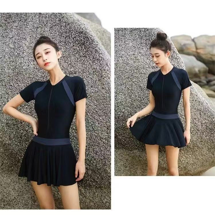 Contrast Color Patchwork One-Piece Swimsuit for Women, Summer Skirt-Style Conservative Swimwear, Slimming Indoor Hot Spring Wear, Sun-Protective Swimwear Contrast Color Patchwork One-Piece Swimsuit for Women, Summer Skirt-Style Conservative Swimwear, Slimming Indoor Hot Spring Wear, Sun-Protective Swimwear
