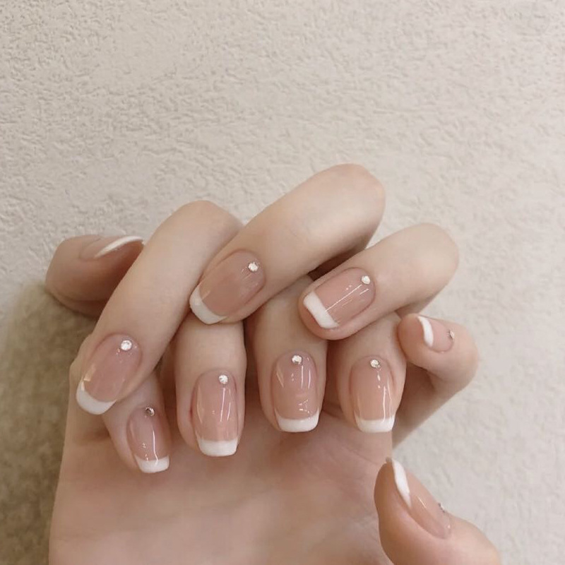 Parche de uñas desmontable de chispas francesas corto falso desgaste pasta de uñas pieza terminada 24 piezas en caja uñas falsas