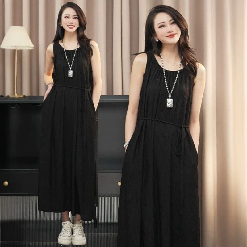 2026 New French-Style Elegant Black Dress with Pleats, Unique Design, Thin Strap Waist-Cinching Tank Dress