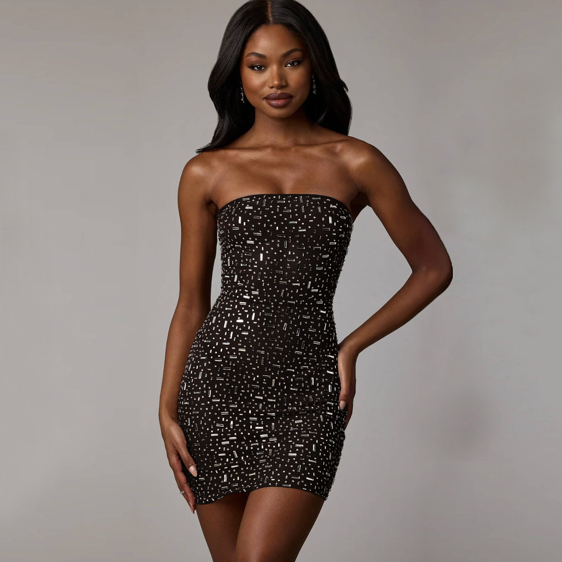 Femmes Robe Fourreau Sexy Sans Col Diamant Sans Manches Couleur Unie Au-Dessus Du Genou Banquet Fête Bar display picture 10