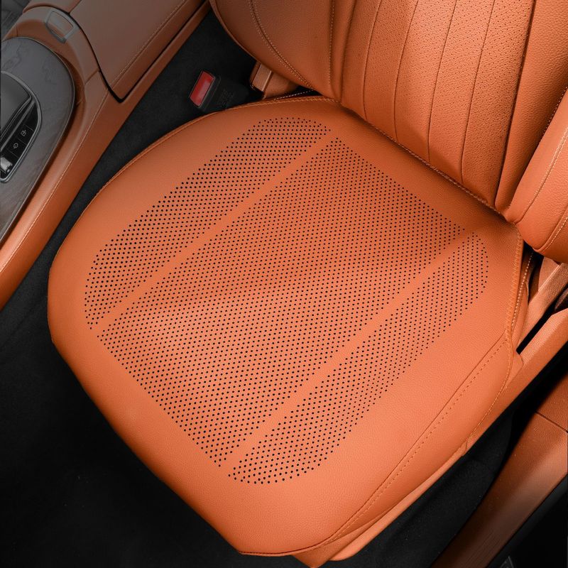 新しいナッパレザーのカーシートクッション、オールシーズン対応の薄型通気性のある穴あき車のインテリアシートカバー、夏用シートクッション|undefined