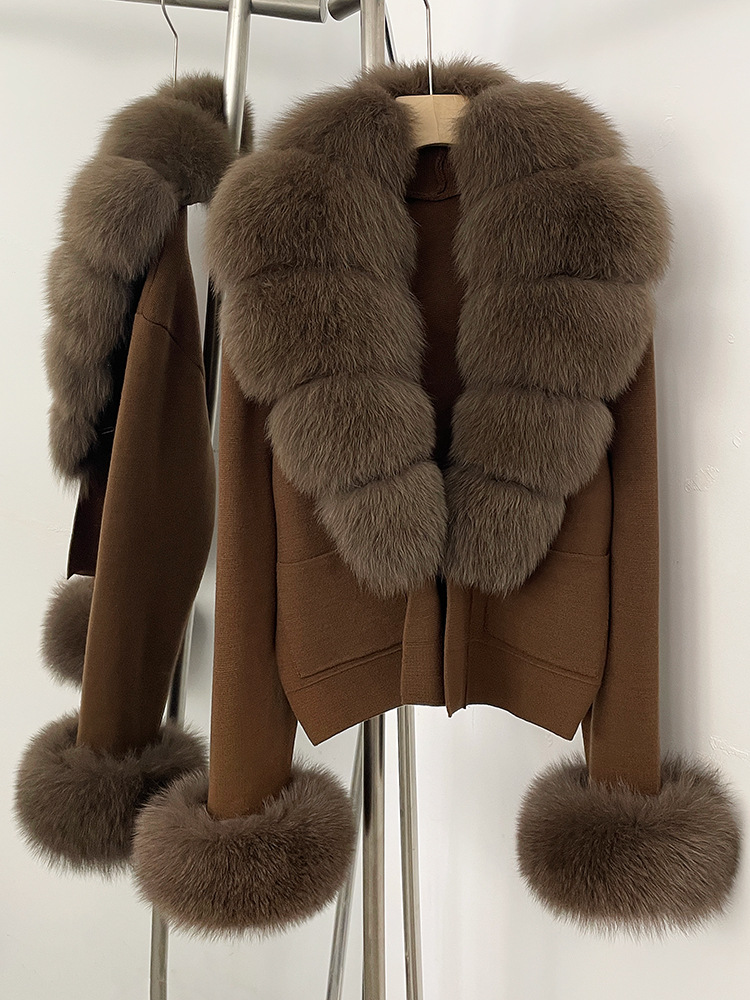 Super Stylish New Spring and Autumn Fur Knit Sweater with Real Fox Fur Collar, Elegant and Fashionable Commuter Style Short Coat