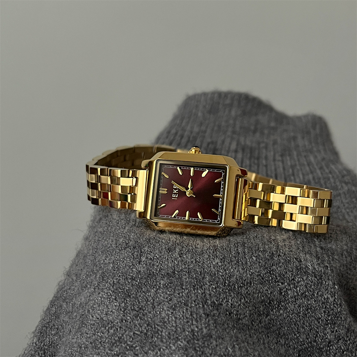 Casual Luxurious Square Mens Pearl Necklace Quartz Watch display picture 10