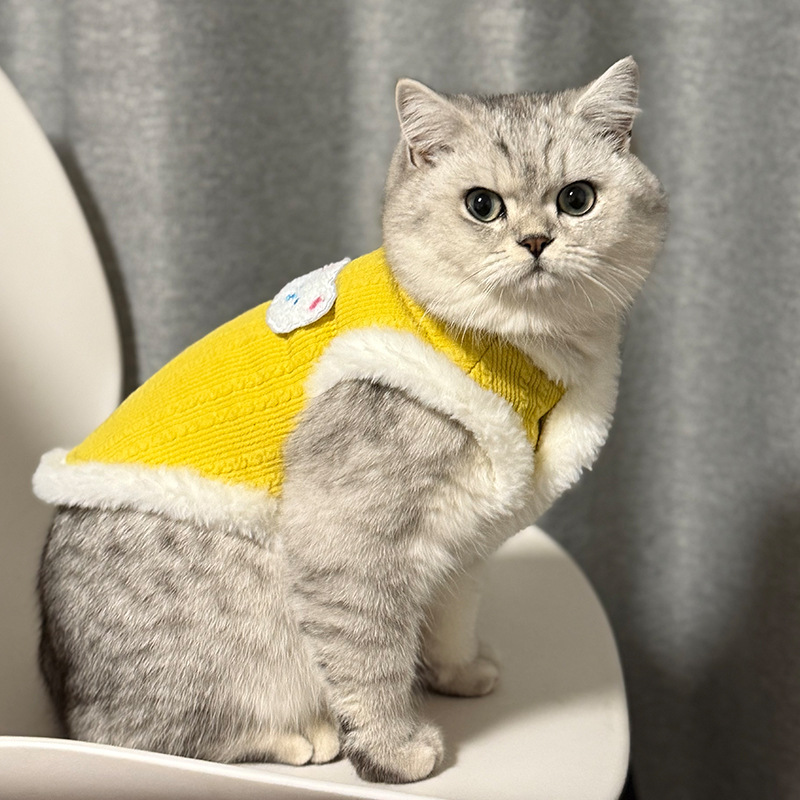 Otoño y invierno gatitos pequeños leche gatitos serpientes pegatinas gatos chalecos sin pelo gatos cálidos perros Teddy mascotas ropa de gato