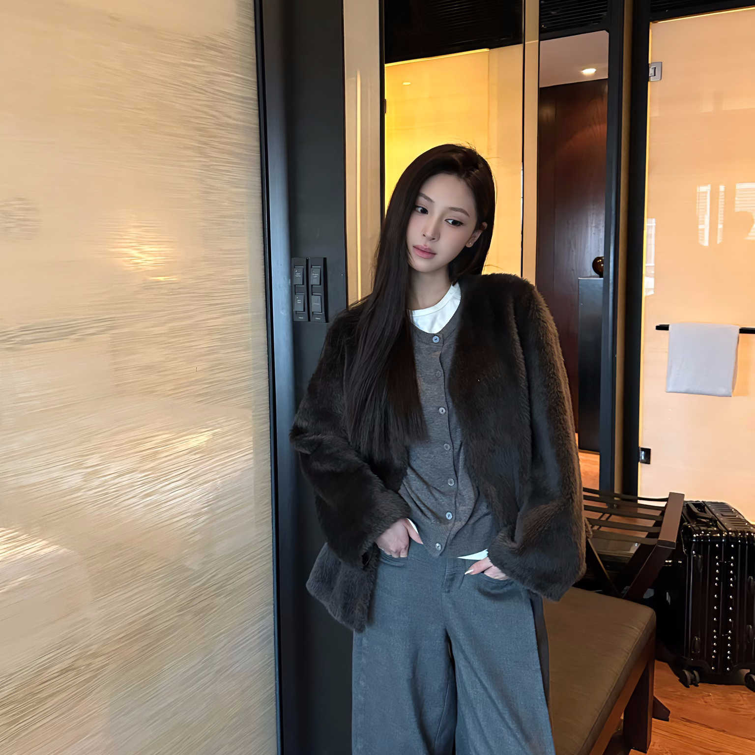 跨境皮毛一体柔软垂坠感皮草外套法国小拉贡进口Lacon秋冬外套