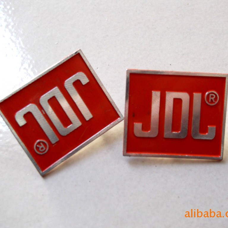 供应0.1-1.5M厚度铝牌 铭牌背面带双面胶