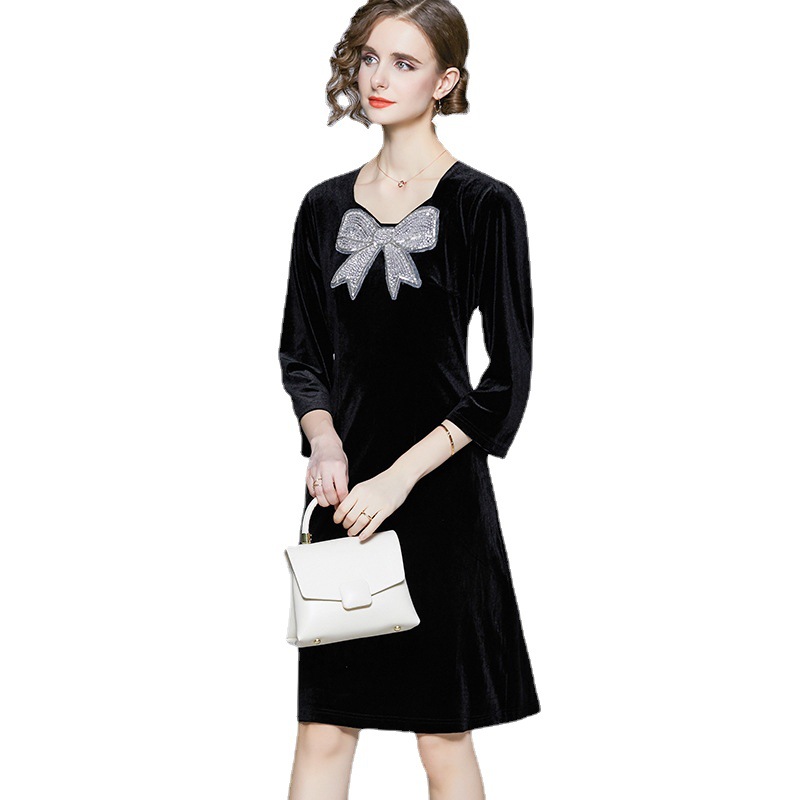 Demi-season retro dress