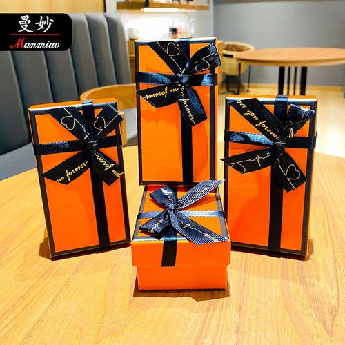 Orange light luxury style gift bag birthday high-end creative exquisite keychain gift box high-end sense ins for girlfriend