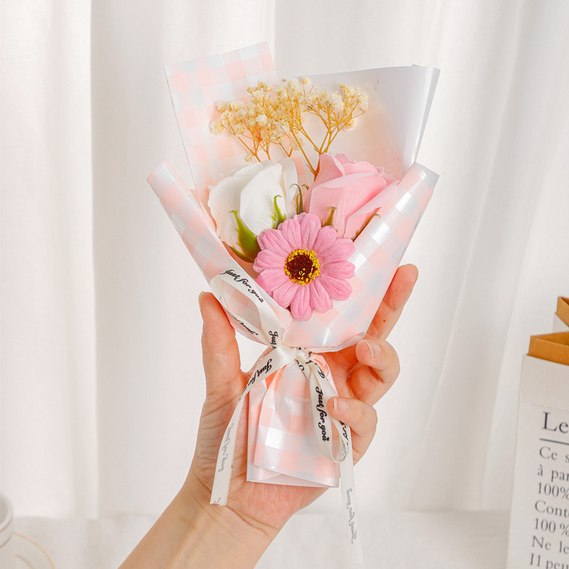 520 Día de San Valentín Mini Ramo Día de la Diosa Flores secas 3 Jabón Caja de regalo de rosas con recuerdos al por mayor