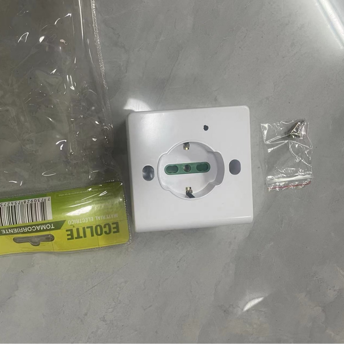 墙壁开关三孔位意式欧式欧标意规墙壁开关墙开插座插排