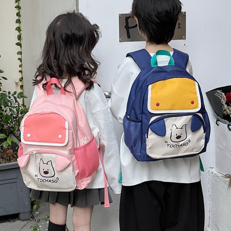 Trendy children's backpack 2026 new model, lightweight two-tone travel backpack for boys and girls, cute kindergarten school bag