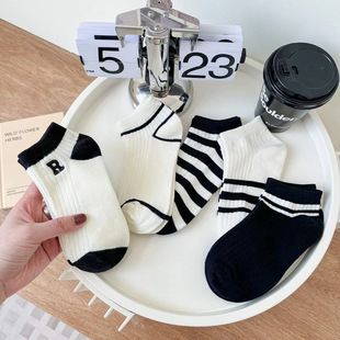 Spring and Summer Low-Cut Boat Socks, Sweat-Absorbent and Breathable Women's Thin White Socks, Short-Tube Simple Letter Non-Falling Socks