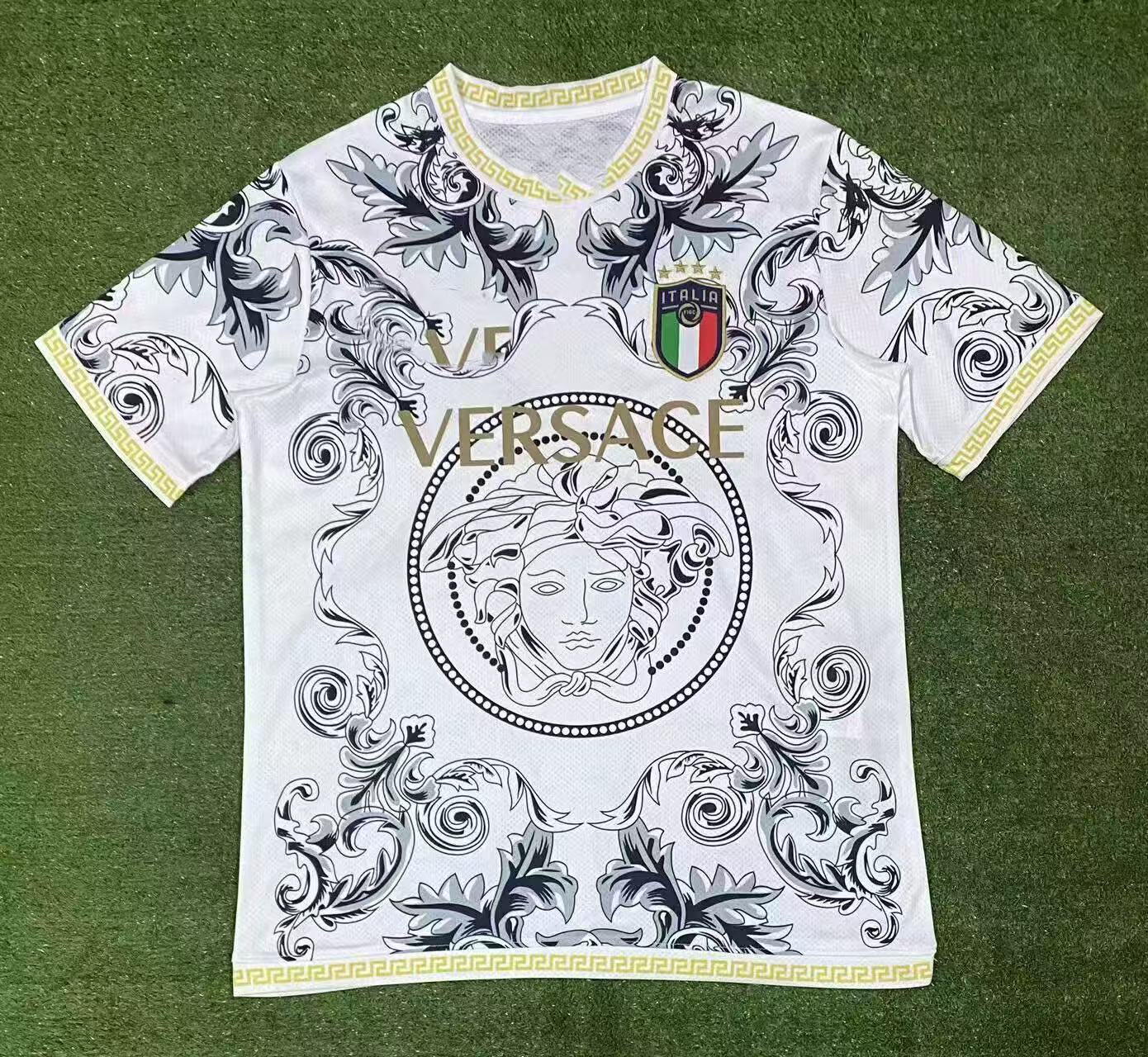 Una generación de uniformes de fútbol, nuevos uniformes de entrenamiento, camisetas, Italia AC, Barcelona, Real Madrid, Brasil, Japón, Ajax