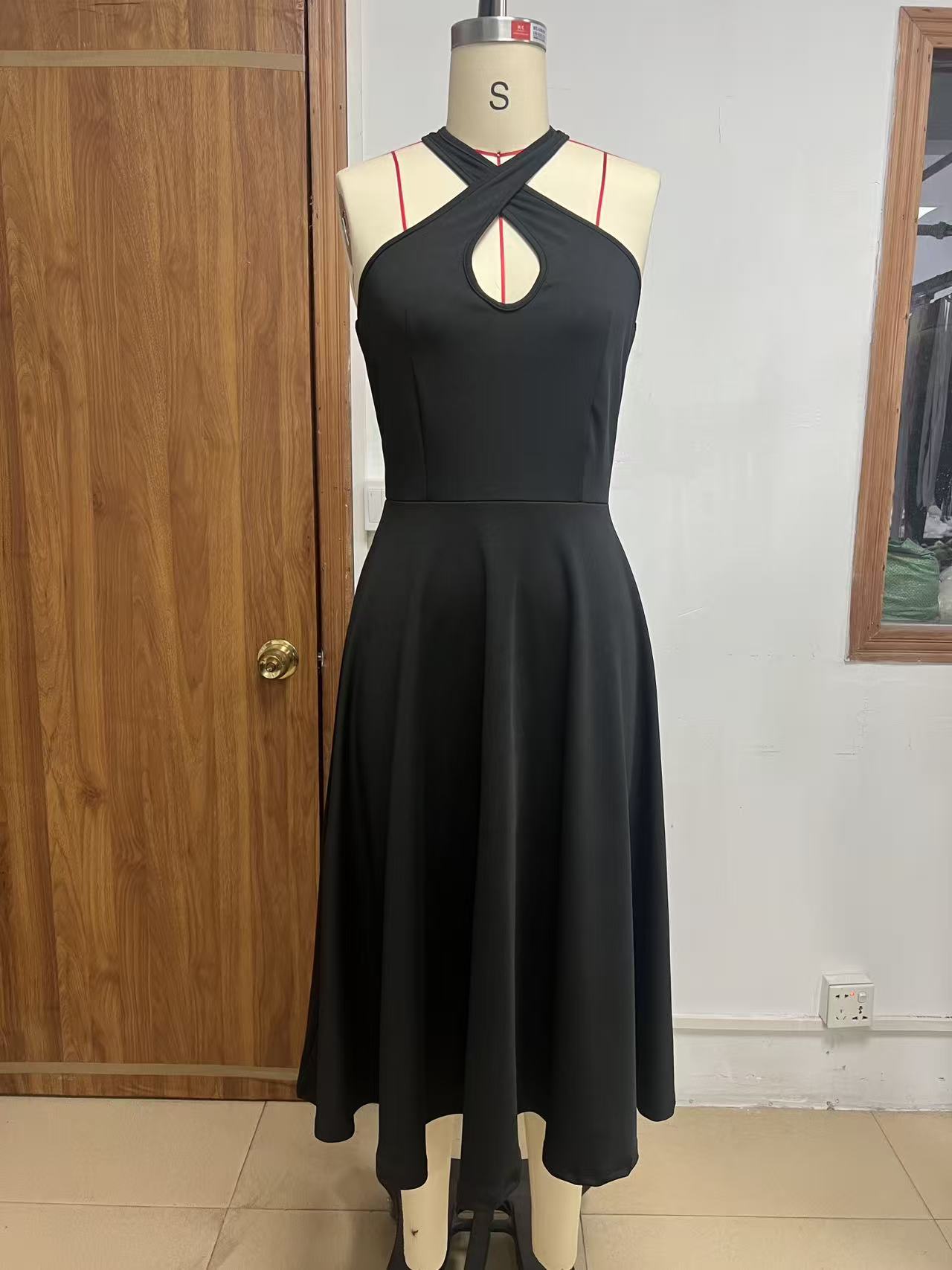 Women's Clothing Women's Retro Elegant Black Long Dress Keyhole Backless Halter Neck A Line For Formal & Casual For Women_ecoleips.com
