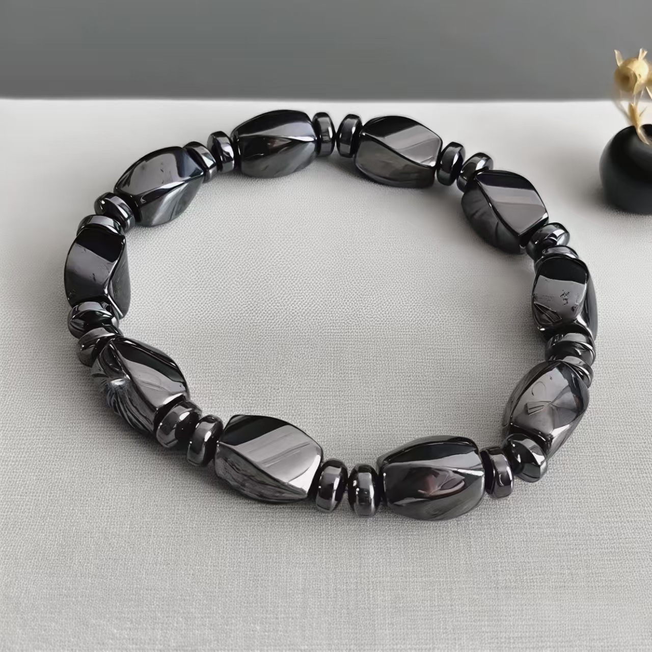 Cross-Border Popular Black Gallstone Bracelet European and American Style Handmade Beads, Various Irregular Magnetic Magnetic Therapy Bracelets for Men and Women