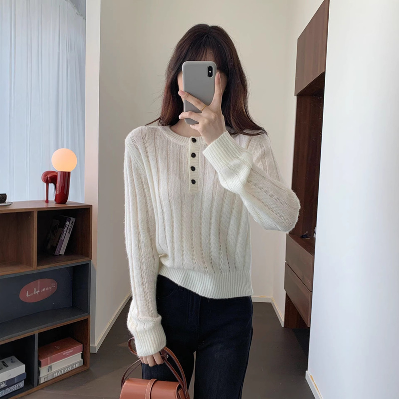 Autumn and Winter Korean Style Fluffy Warm Button-Down Henley Crew Neck Comfortable Simple Long-Sleeve Knit Sweater New Top Autumn and Winter Korean Style Fluffy Warm Button-Down Henley Crew Neck Comfortable Simple Long-Sleeve Knit Sweater New Top