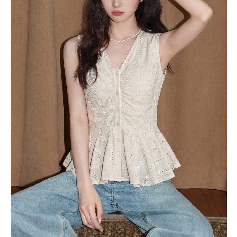 French V-Neck Camisole for Women 2026 Summer New Style Cut Out Design Waist-Cinching Sleeveless Outerwear Short Top