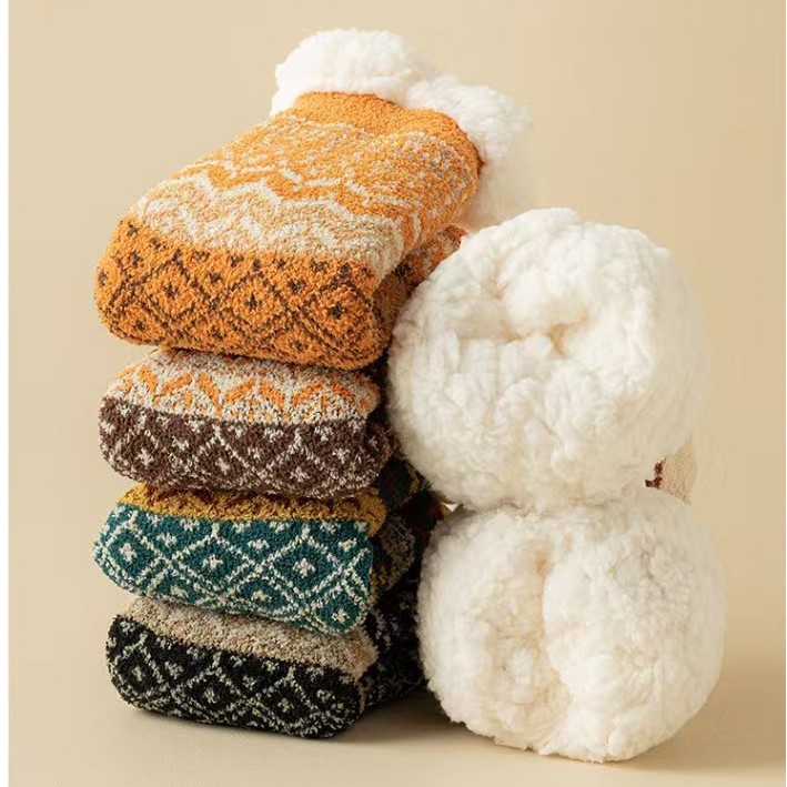 Calcetines nacionales de viento grueso para mujeres calcetines de cachemira cálidos antideslizantes en el hogar calcetines de piso de cachemira ultra gruesas