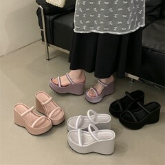 フランス式のアンドロメダ風の厚い底が高くなりました。