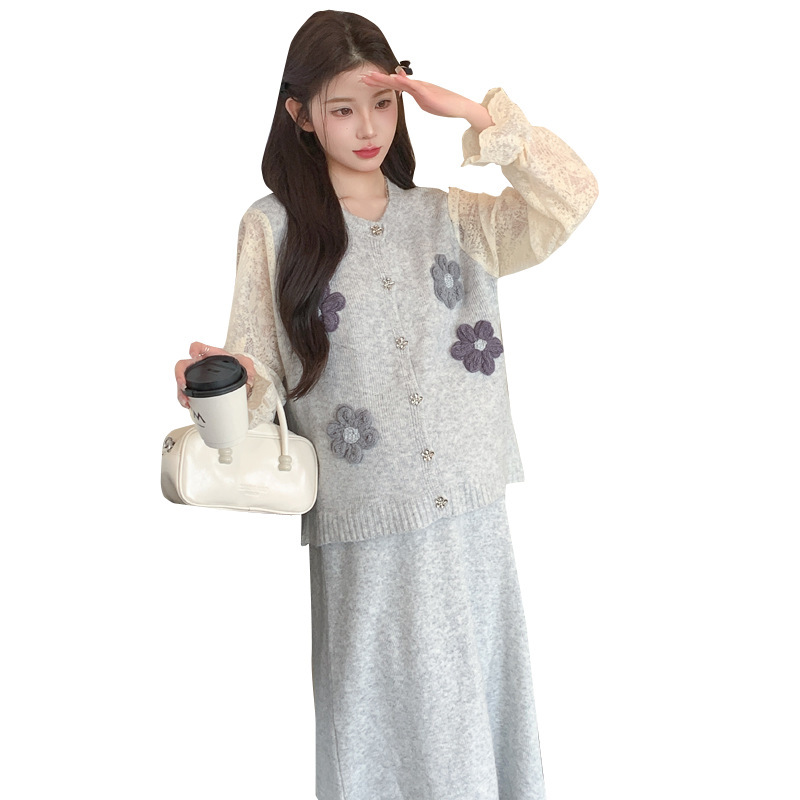 实拍  现货  秋冬新款立体花朵上衣半身裙子休闲孕妇两件套装浅灰|undefined