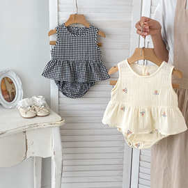 ins2024婴儿女童夏季套装绣花格子无袖上衣+面包短裤女宝宝两件套