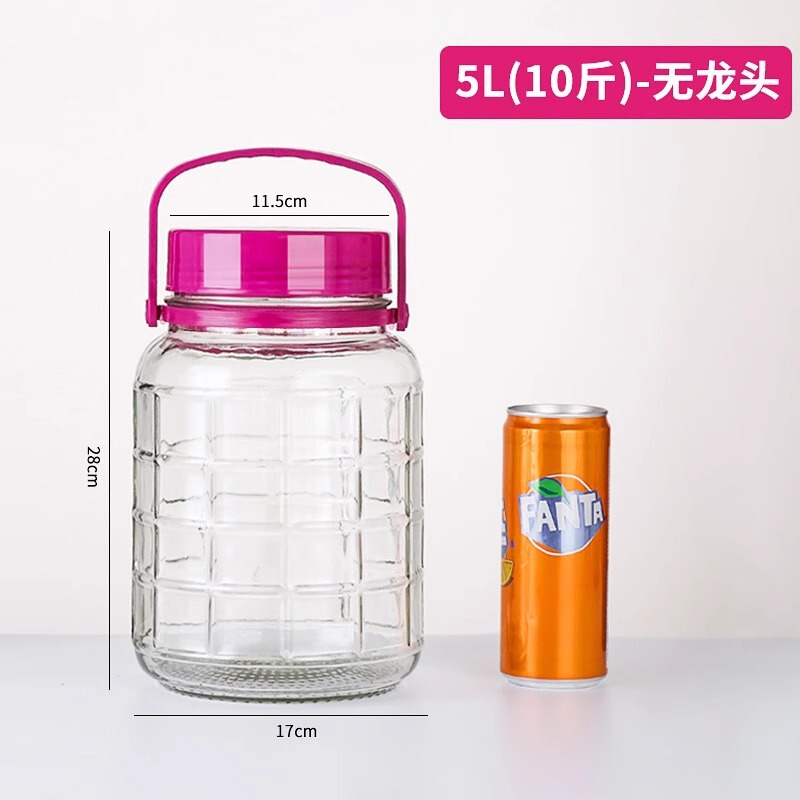 塩漬けアヒルの卵の容器はキムチのつぼを漬けます。|undefined