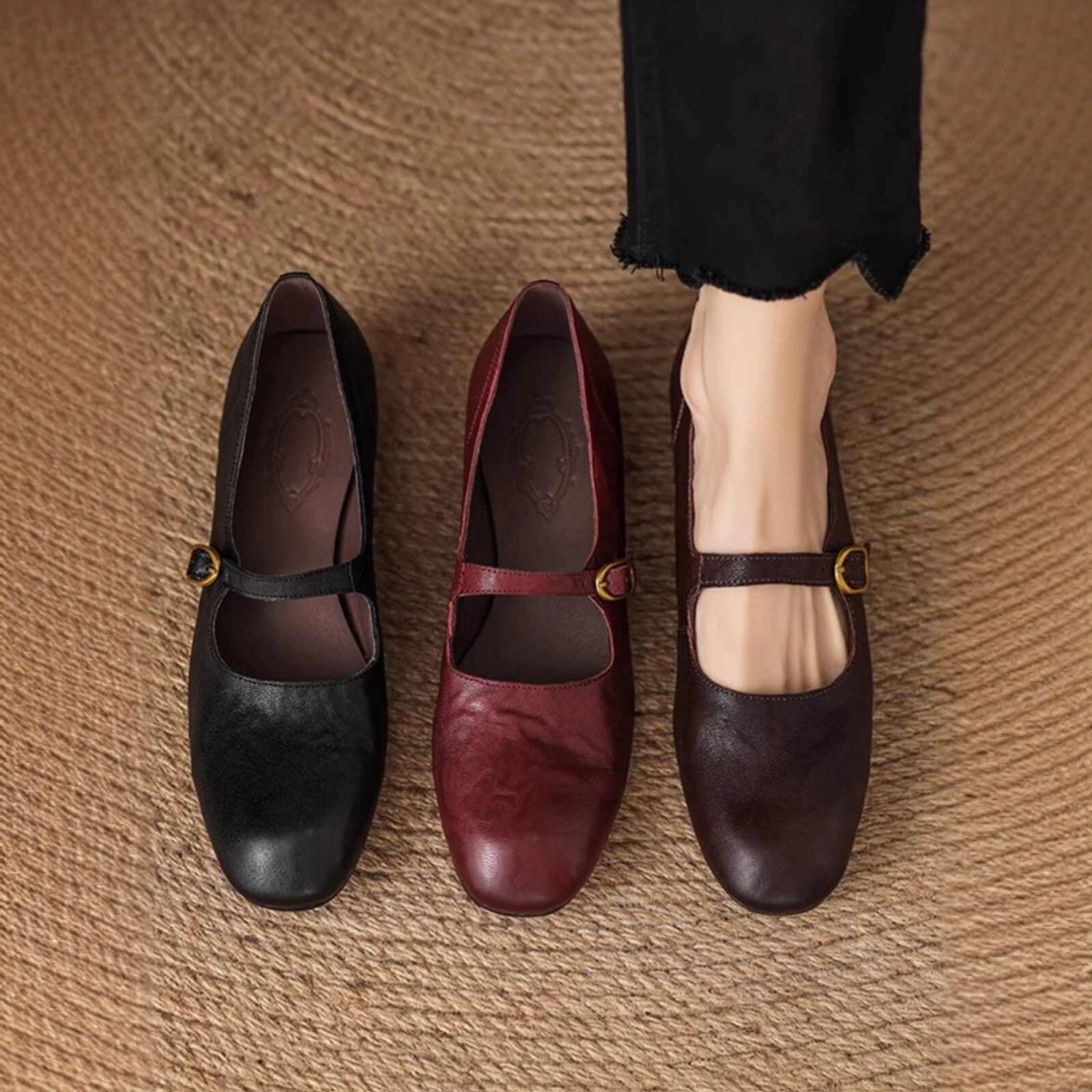 Мягкая кожаная пуговица Мягкая подошва обувь Мэри Джейн весна и осень 2025 новая французская ретро мягкая кожа туфли на низком каблуке женские zj