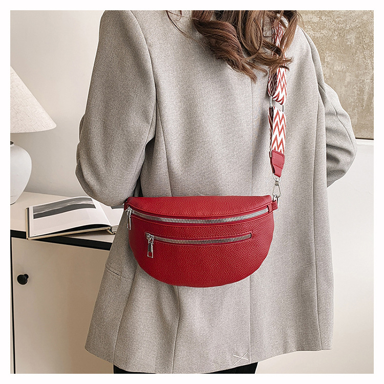 Women's Streetwear Solid Color Pu Leather Waist Bags display picture 11