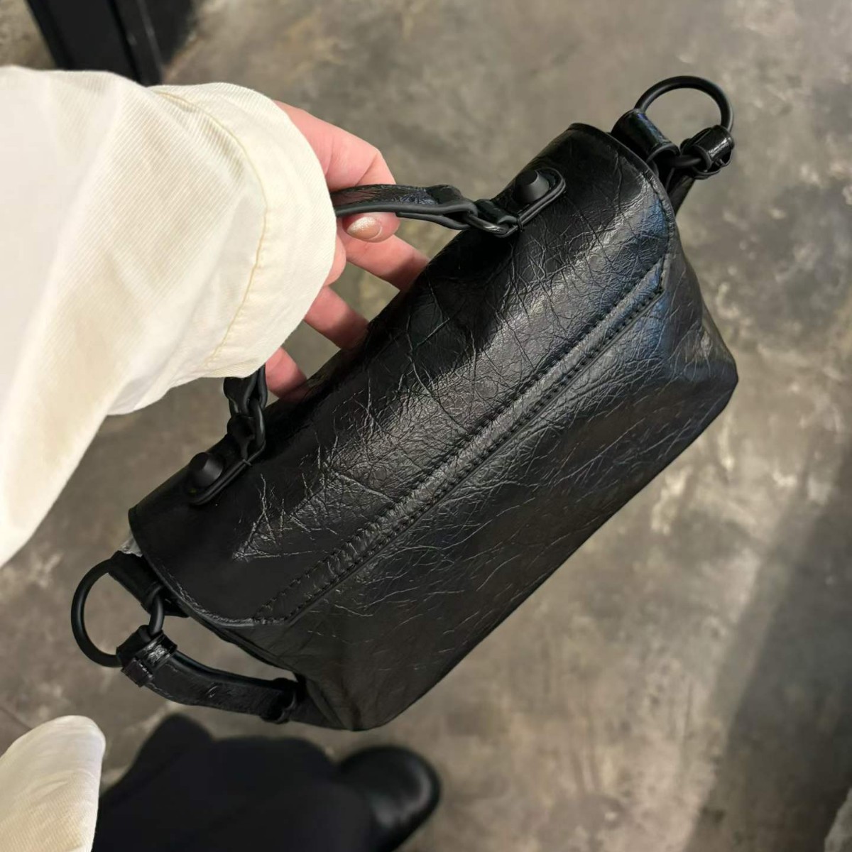 Trendy Motorcycle Flap Bag Top Grain Oil Wax Cowhide Crossbody Bag Riveted Shoulder Bag Small Genuine Leather Women's Handbag - Thumbnail 2