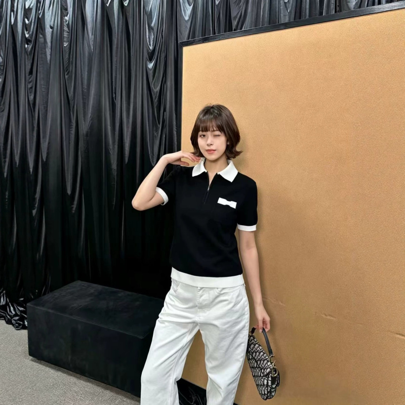 Nanyou High-End Women's Clothing 26 Spring/Summer New Va Polo Shirt Black and White Contrast Color Versatile Knitted Short Sleeve for Women Nanyou High-End Women's Clothing 26 Spring/Summer New Va Polo Shirt Black and White Contrast Color Versatile Knitted Short Sleeve for Women