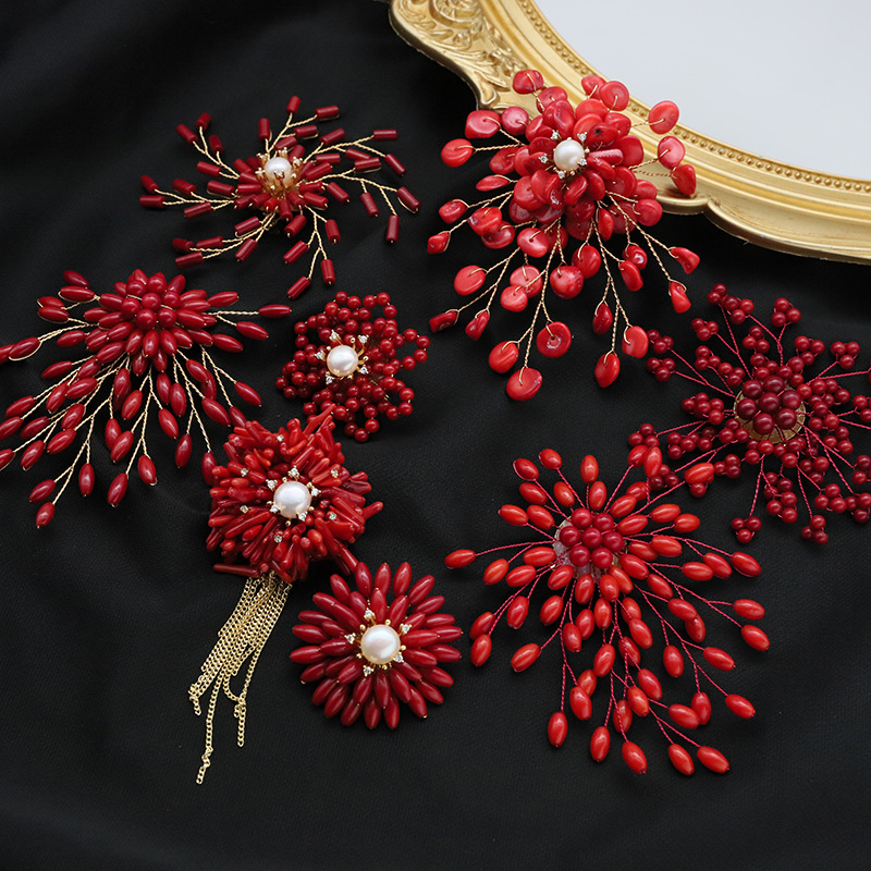Broche de perlas naturales con borlas de bambú marino y flores, moda de alta gama, redondo y exquisito, broche de perlas estilo Chanel de alta calidad para mujer.