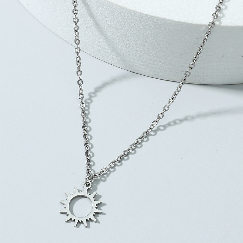 Collar masculino con colgante de brújula y pluma, acero de titanio, estilo europeo retro