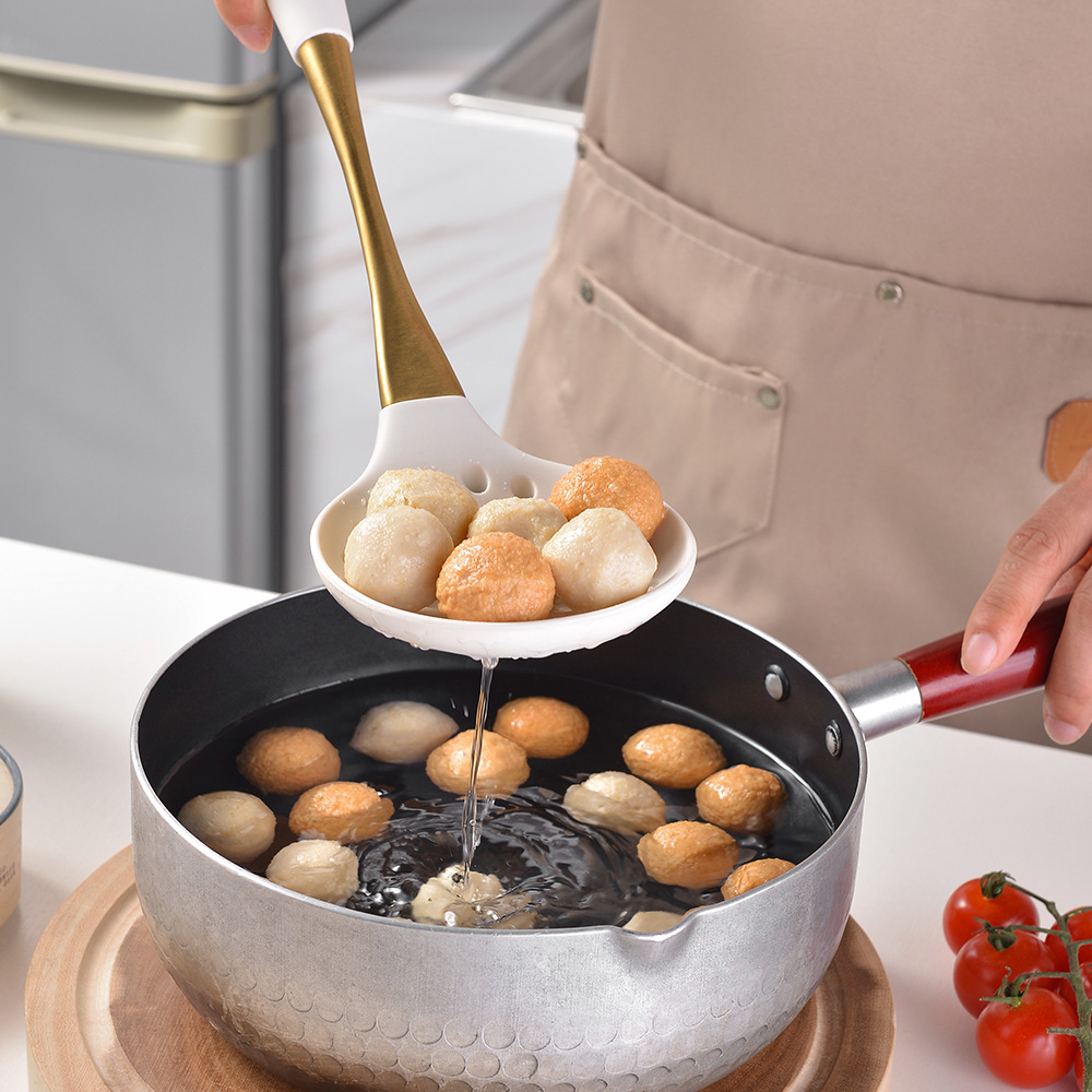 クロスボーダー金メッキハンドルシリコン調理器具304ステンレスシリコン調理器具8点セットキッチン調理スプーン工具