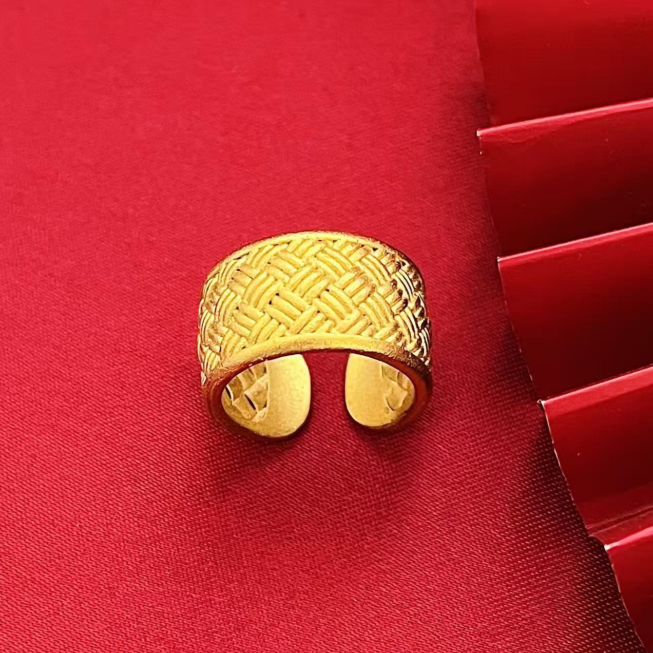 黄銅の金メッキの福の金儲けの指輪の男性の多種類の車の花は宝の蛇口の関公の戒子の金メッキの指輪を招きます。