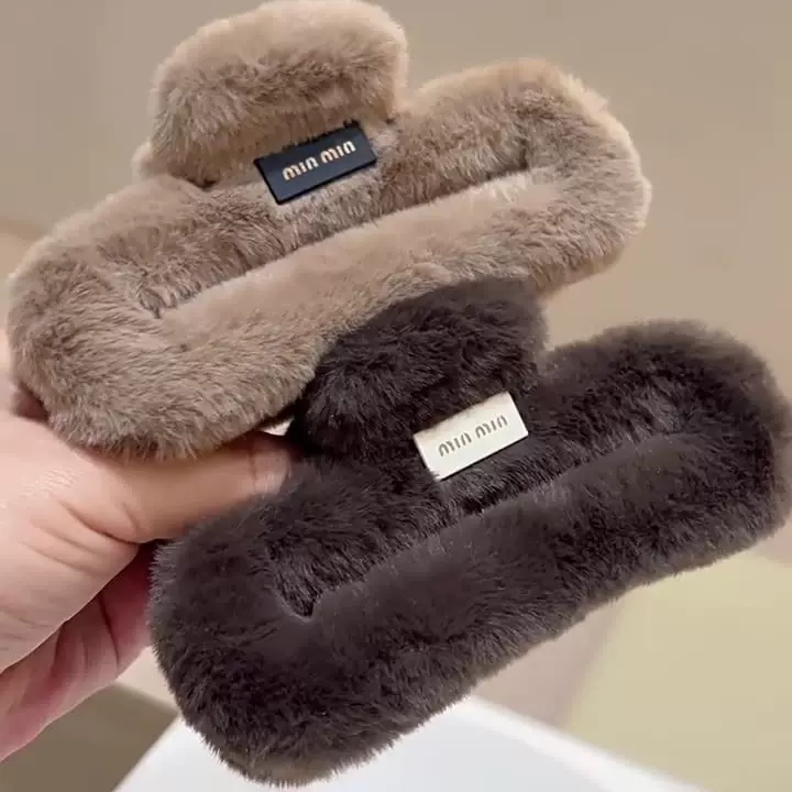 2024秋冬新款仿兔毛毛绒大号方形抓夹米白色温柔时尚韩版盘发夹女