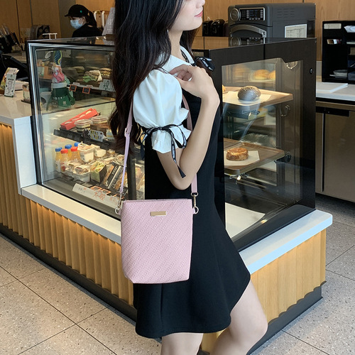 Wholesale Small Women's Bags, Embroidered Braided Pattern Bucket Bag,  New Women's Ins Shoulder Crossbody Bag