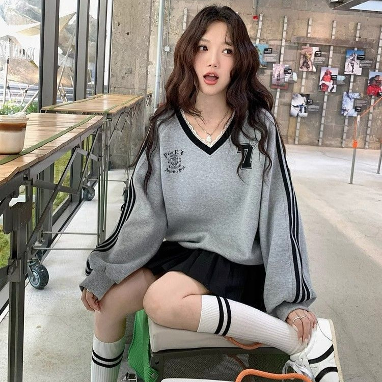 Lace V-Neck Printed Color-Block Long-Sleeve Sweatshirt for Women, Early Autumn New Sweet Style with a Unique Design, Loose and Chic Top, Ins