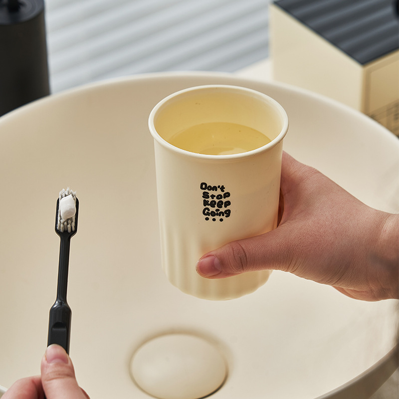 Creativo de gran capacidad con mango de taza de cepillo de dientes de alto valor facial taza de enjuague bucal casero taza de baño de pareja