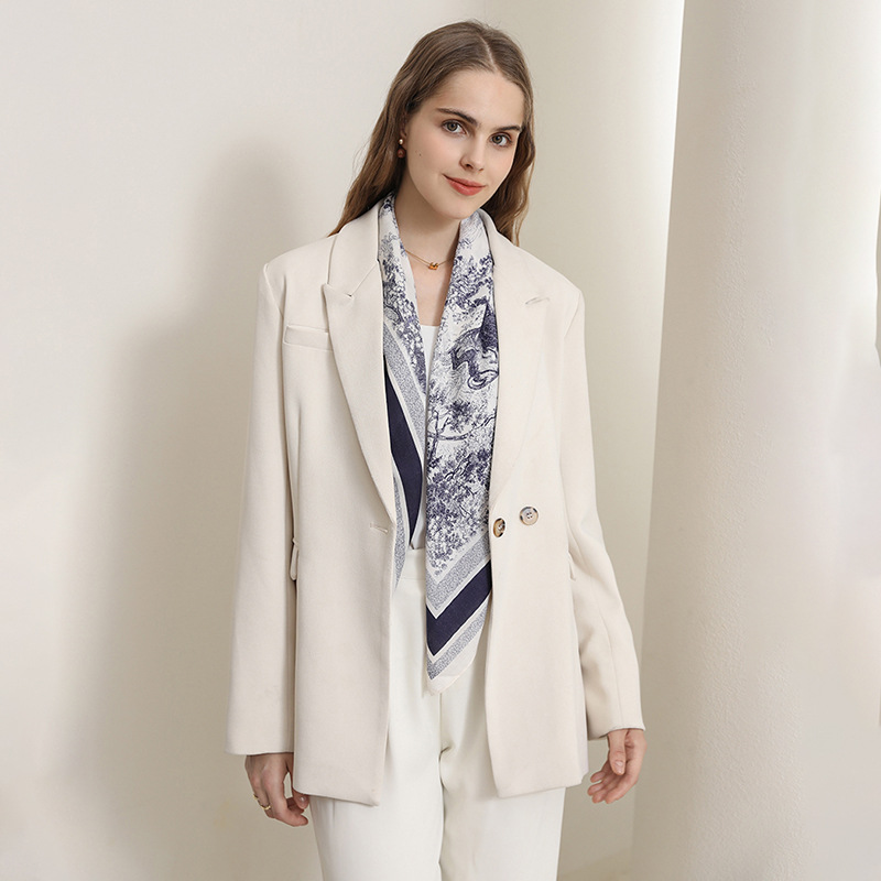 Personalidad coreana de impresión de estepa del león de estilo de alta calidad 90 personaje bufandas decorativas profesionales