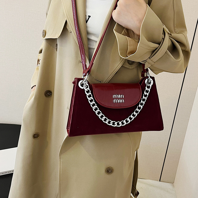 Bolsos transfronterizos para mujer 2024 nuevo estilo nicho de alta gama popular bolso cuadrado pequeño retro francés salvaje bolso de axila de un solo hombro