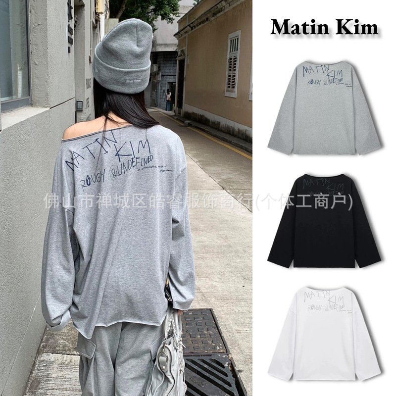[in Stock] Korean Matin Kim Off-Shoulder Long Sleeve T-Shirt for Women, Spring and Autumn Design with Letter Graffiti Top