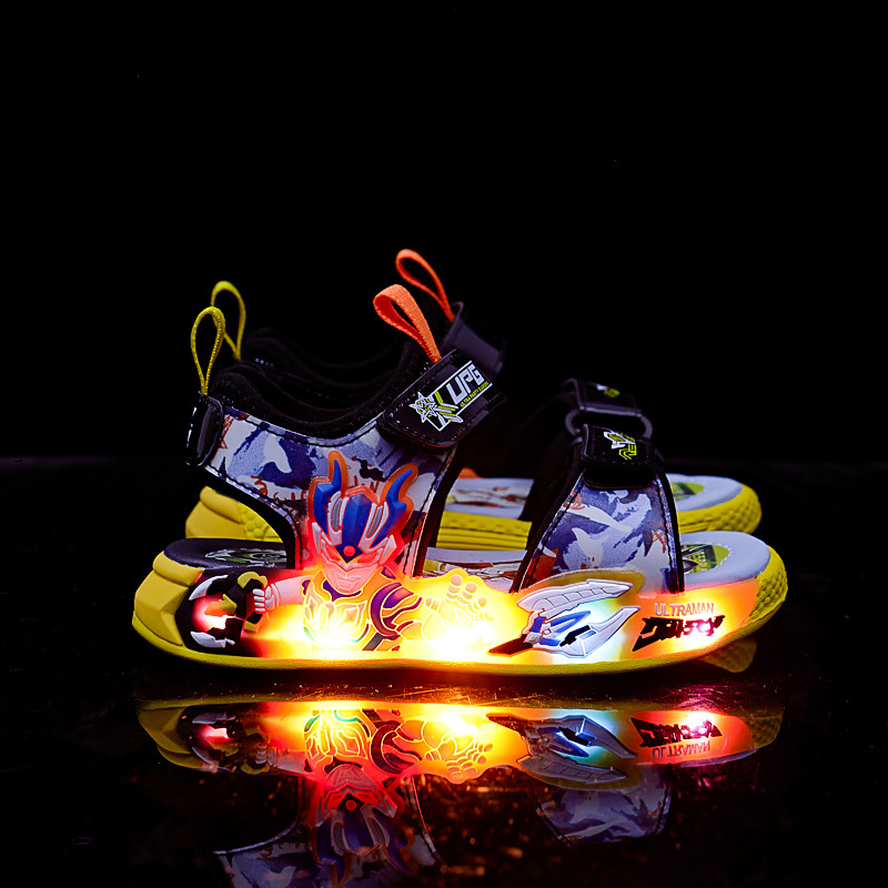 Fashionable sandals for boys