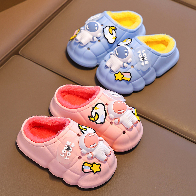 Zapatillas de algodón para niños invierno 2024 nuevos niños y niñas antideslizantes impermeables calientes de terciado zapatos de algodón para niños pequeños y medianos