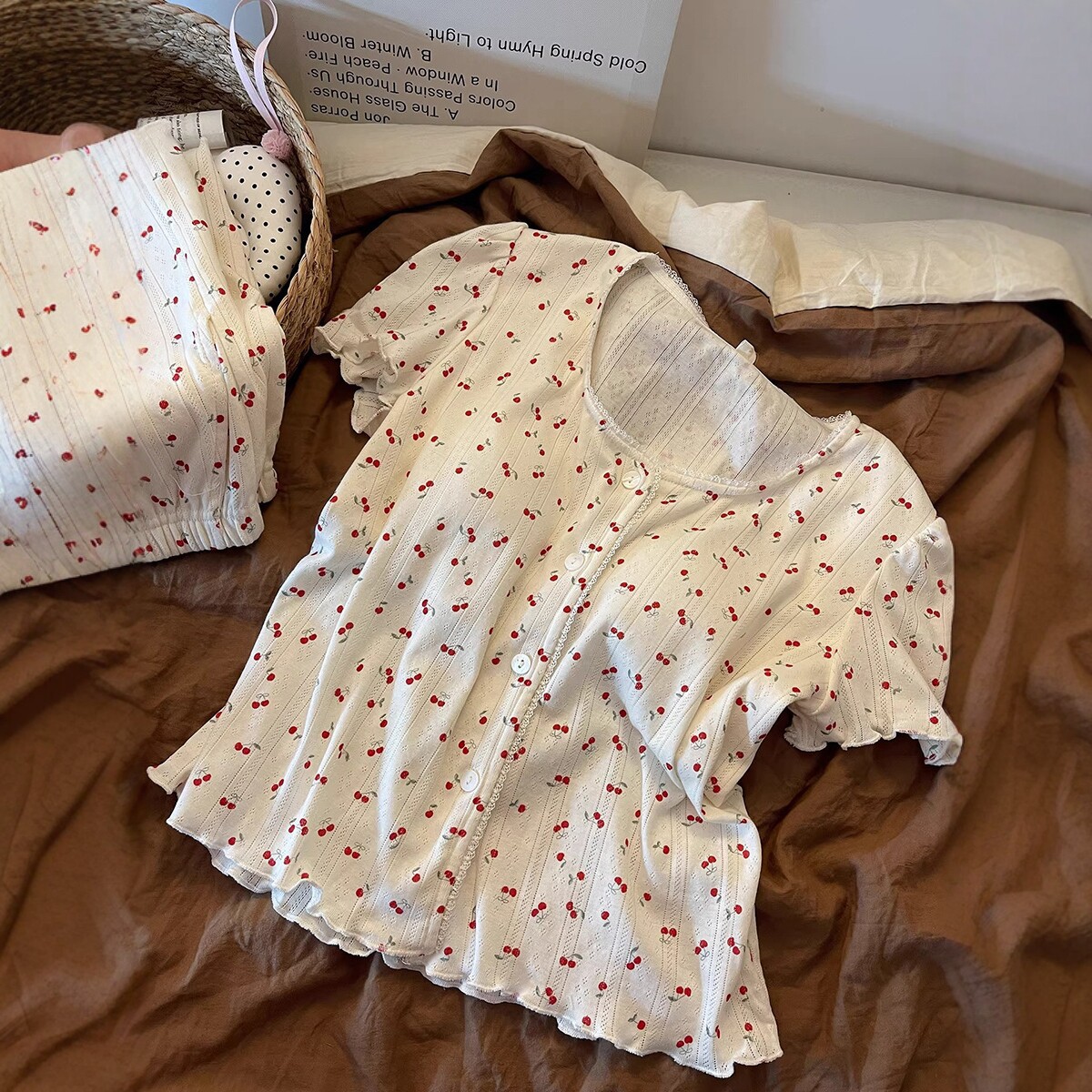 Qızlar üçün yay pijama dəsti - qısaqol köynək və şort
