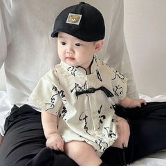 赤ちゃんの夏の服中国風の国潮のワンピースの超萌えの薄いタイプの男の子の赤ちゃんの夏のかっこいい半袖の外で服を着ます。
