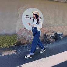 韵十八秋冬季新款孕妇背带裤牛仔外穿宽松大码怀孕期孕妇装8013