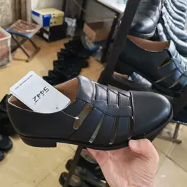战术靴;男式商务皮鞋;男式凉鞋